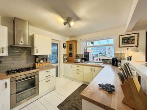 Photo 17- click for photo gallery